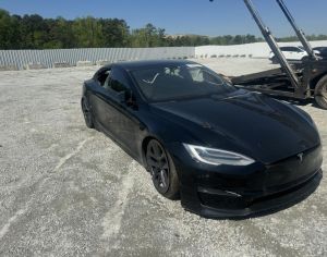 Tesla model S plaid