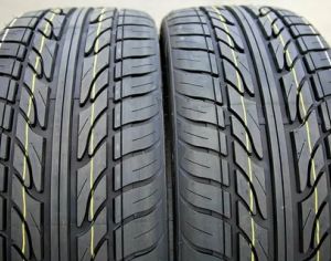 255/30R22