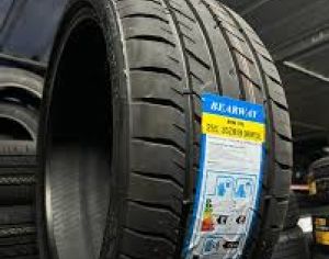 255/45ZR21