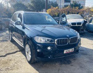 იშლება BMW X5 F15