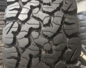 BF GOODRICH 1000 ლარი  2ცალი