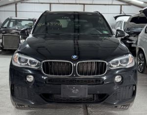 იშლება X5 F15-ები 3.0 და 4.4