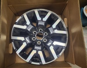 R17 NISSAN Frontier 2022-2025