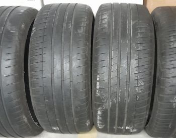 235/35R19