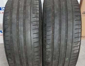 235/35R19