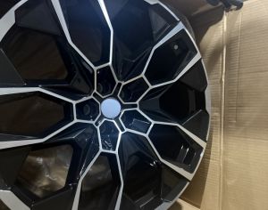 R15 BMW X7 2019-2025