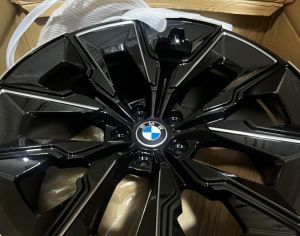 R21 BMW 750 2021-2025