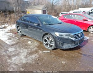 Volkswagen Passat 2.0T RLINE