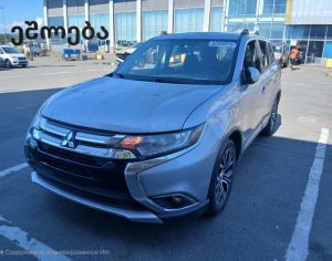 Mitsubishi Outlander XL