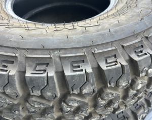35/10.00 R15