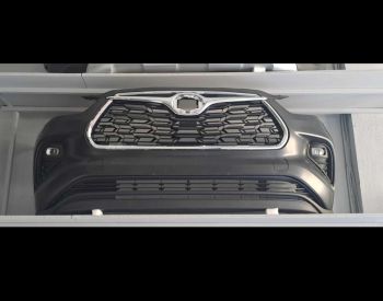 იყიდება Toyota Highlander 2020-2023 წინა ბამპერი ზბორში (წინა შიტოკი ზბორში)