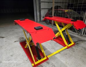 ავტოსერვისის გასაშლელი მაკრატელა ავტო ამწე