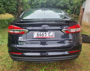 დაშლილები  ford fusion titanium დატენვადი ჰიბრიდი     50 მილი გარბენი