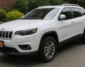 იშლება jeep cherokee 2019-2022 batumi