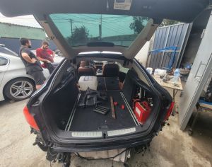 დაიშალა 328 GT