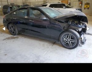 იშლება Mercedes w206