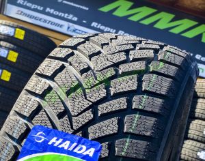 R17  215/60 ზამთარი