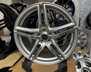 R20 AUDI / MERCEDES-BENZ - 2