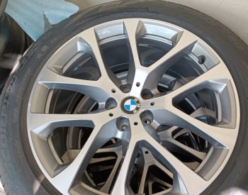 ბმვ-ს 17,18,19და20 ზომის 5/112და5/120 გადახვრეტის დისკების კომპლექტი