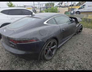 იშლება Jaguar F-Tape