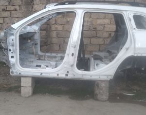 იყიდება რანჯეროლები ორივე მხარე მარჯვენა სტოიკა კარნიზი