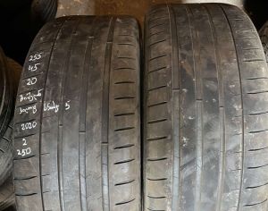 255/45 R20