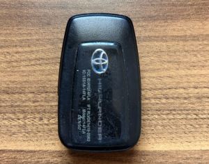 Toyota Highlander (2019-2025) ორიგინალი გასაღები (დაპროგრამების გარეშე)