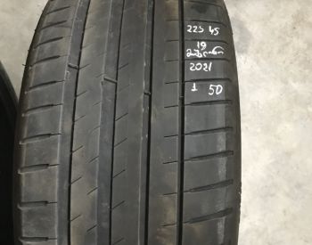 225/45 R19