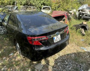 დაშლილია!!! იყიდება ქემრის მატორი, ბატარეიები და სხვა ნაწილები