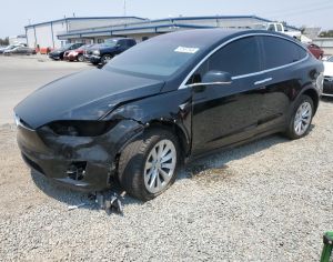 MODEL X იშლება 598655505