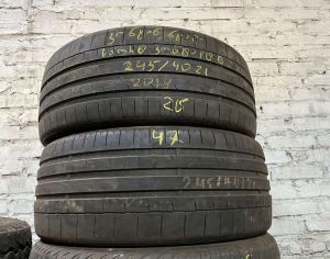 245/40 R21