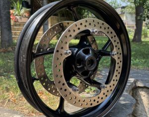 TRIUMPH Trident 660 / Street Triple