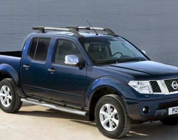NISSAN NAVARA  2004-2016  წინა საქარე მინა