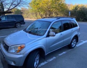 იშლება TOYOTA RAV4