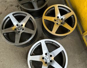 R18 MERCEDES-BENZ E 500 / E 550