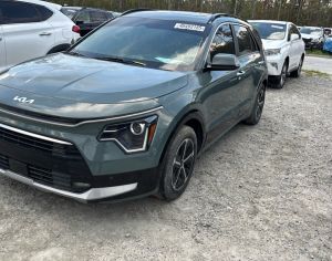 იშლება Kia Niro 2023+