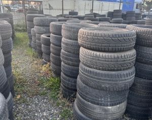 იყიდება 3500 ცალი საბურაბი ერთიანად ძალიან დაბალ ფასად 45 ლარად. დეტელური ინფორმაციისთვის დაგვიკავშირდით ნომერზე 558120808