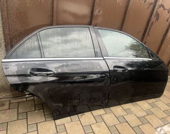 W212 ის შუშა