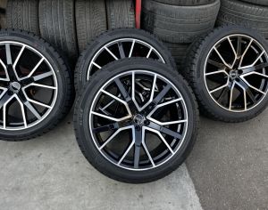 R22 AUDI SQ8 2021-2025