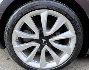 R19 TESLA Model 3 / Model Y / Model S