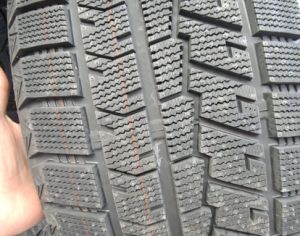 R18  235/45 ზამთარი