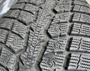 R20  265/40 ზამთარი.