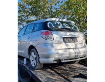 იშლება Toyota Matrix. ნაწილები იდეალურ მდგომარეობაში.571090909