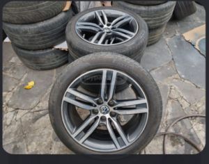 Ბმვ 5/120 გადახვრეტის X/5..X/6 19/255 /50 ზომის დისკები და საბურავების კომპლექტი.                  იანი 1 1 ჯი სიგანის დისკები....