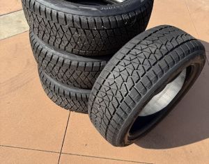 BMW X3/X4 R20 დედალ-მამალი ზამთრის საბურავები (ახალივით)