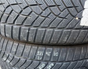 R20  235/45 ზამთარი 2 ცალი 2019