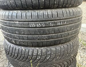 R17  235/65 M/S