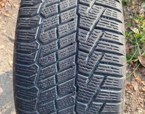 R17  215/50 ზამთარი