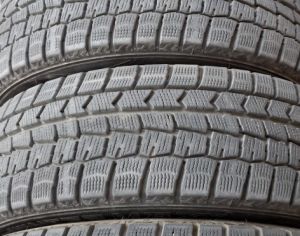 R15  185/60 ზამთარი