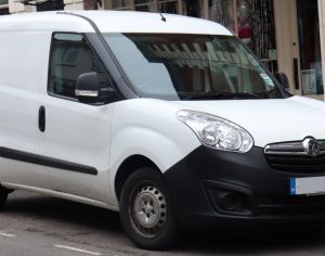 იშლება Opel Combo